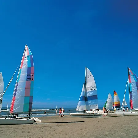 펜션 Holiday Zonnig